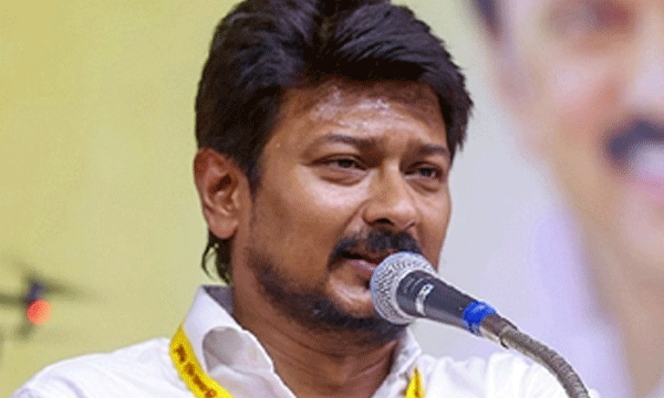 'നിങ്ങള്‍ ഒരു സാധാരണക്കാരനല്ല' ; സനാതന ധര്‍മ്മത്തില്‍ സുപ്രീംകോടതി ; അംബേദ്ക്കറെയും പെരിയോറിനെയും കാട്ടിത്തരാമെന്ന് ഉദയാനിധി