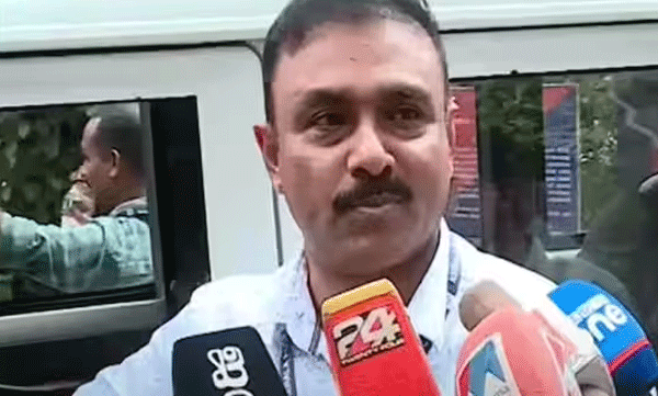 ഡിവൈഎസ്പി റസ്റ്റം ഭീഷണിപ്പെടുത്തി പണം വാങ്ങി;  മോൻസൻ കേസ് പരാതിക്കാര്‍ ഹൈക്കോടതി​യെ സമീപിച്ചു