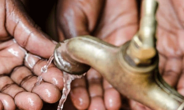 ബംഗലുരു നഗരത്തില്‍ ജലദൗര്‍ലഭ്യം രൂക്ഷം ; കുടിവെള്ളം കാറു കഴുകാന്‍ ഉപയോഗിച്ചാല്‍ 5000 രൂപ പിഴ