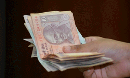 സംസ്ഥാന സര്‍ക്കാര്‍ ജീവനക്കാരുടെയും അധ്യാപകരുടെയും ക്ഷാമബത്ത കൂട്ടി