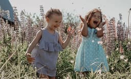 പിറക്കാനിരുന്ന മകള്‍ക്ക് കണ്ടുവച്ച പേര് അനിയത്തി അടിച്ച് മാറ്റിയെന്ന് യുവതി: സഹോദരിമാര്‍ തമ്മിലുള്ള വഴക്കില്‍ ഇടപെട്ട് സോഷ്യല്‍ മീഡിയ 
