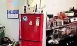 ഓഫിസ് മുറി അടുക്കളയും കിടപ്പുമുറിയുമാക്കി മാറ്റി സ്‌കൂള്‍ പ്രിന്‍സിപ്പല്‍: എല്ലാം കുടുംബത്തിന് വേണ്ടി...
