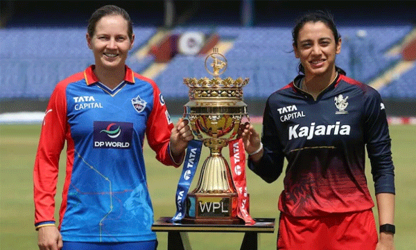 വനിതാ പ്രീമിയർ ലീഗ് ഫൈനലിൽ ഡൽഹി ആദ്യം ബാറ്റ് ചെയ്യും; ആർസിബിയിൽ ഒരു മാറ്റം