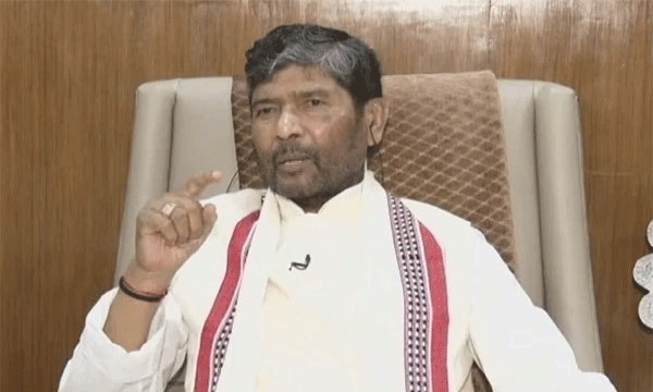 അനന്തരവന്‍ ചിരാഗ് പസ്വാനുമായുള്ള ബിജെപി ഡീല്‍ ഇഷ്ടപ്പെട്ടില്ല; കേന്ദ്രമന്ത്രി പശുപതി രാജിവച്ചു