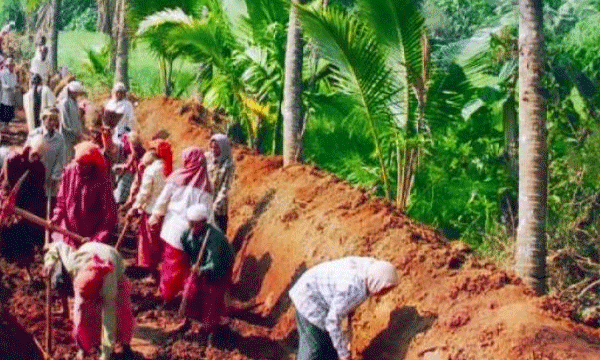 ദേശീയഗ്രാമീണ തൊഴിലുറപ്പ് കൂലി കൂട്ടി ; ഒരാഴ്ചയ്ക്കകം വിജ്ഞാപനമിറക്കിയേക്കും ; തെരഞ്ഞെടുപ്പ് കമ്മീഷന്റെ അനുമതി തേടി