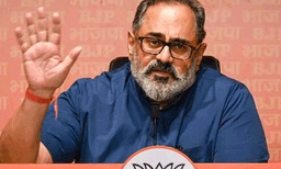 തിരുവനന്തപുരം ബിജെപി സ്ഥാനാര്‍ത്ഥി രാജീവ് ചന്ദ്രശേഖര്‍ പെരുമാറ്റ ചട്ടം ലംഘിക്കുന്നതായി എൽഡിഎഫ് പരാതി
