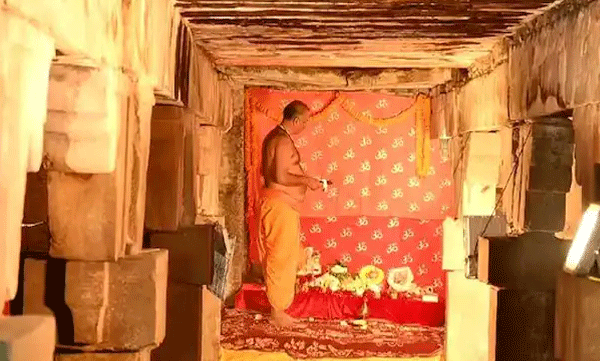 ഗ്യാൻവാപിയിൽ ഹിന്ദുവിഭാഗത്തിന് പ്രാർത്ഥന തുടരാം; അനുമതി സ്റ്റേ ചെയ്യാൻ വിസമ്മതിച്ച് സുപ്രീം കോടതി