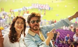 കൊല്‍ക്കത്ത തോറ്റാല്‍ ഷാരൂഖിന്റെ മുഖം മാറും; കിംഗ് ഖാനൊപ്പം മത്സരം കണ്ടാല്‍ ശരിയാകില്ലെന്ന് ജൂഹി ചൗള
