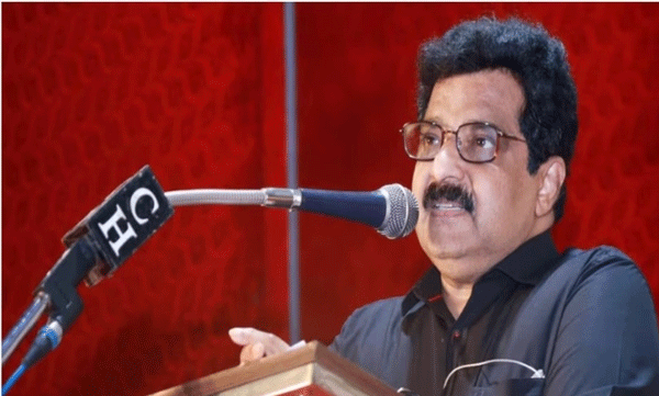 യുഡിഎഫ് റാലിയിൽ ലീഗ് പതാക കൊണ്ടു വരണോ വേണ്ടയോ എന്ന് പാർട്ടി തീരുമാനിക്കുമെന്ന് എംകെ മുനീർ