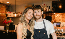 ഗര്‍ഭിണിയാക്കിയ ശേഷം അപ്രത്യക്ഷനായ ഭര്‍ത്താവിനെ തേടി ഫെയ്‌സ്ബുക്ക് പോസ്റ്റ് ; 24 പോസ്റ്റ് ഇട്ട് 24 മണിക്കൂറിനുള്ളില്‍ കണ്ടെത്തി യു.എസ്. യുവതി, തെരഞ്ഞത് വിവാഹമോചനത്തിന്റെ പേപ്പറില്‍ ഒപ്പിടാന്‍