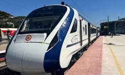 എല്ലാം വളരെ പെട്ടന്നായിരുന്നു: വന്ദേഭാരത് കൊടുത്ത എട്ടിന്റെ പണി, അനുഭവം പങ്കുവച്ച് യുവതി 
