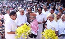 ക്രിസ്ത്യന്‍ സ്‌കൂള്‍ അങ്കണത്തില്‍ ഈദ്ഗാഹ്സാഹോദര്യത്തിന്റെ നാല് പതിറ്റാണ്ട്