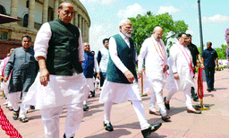 ബിജെപിയ്ക്ക് ഉത്തരേന്ത്യയില്‍ സീറ്റുകള്‍ കുറയുമെന്ന് സര്‍വേ ; 79 ശതമാനത്തിനും ഇന്ത്യ ഹിന്ദുരാഷ്ട്രമല്ല, മതേതര രാഷ്ട്രം