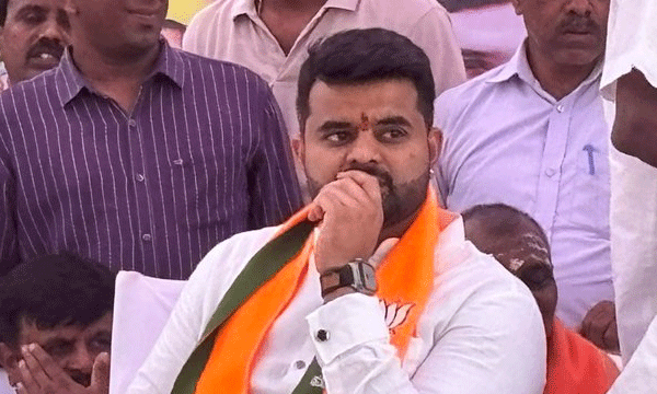 ലൈംഗികാപവാദം: പ്രജ്വല്‍ രേവണ്ണയെ ജെഡിഎസില്‍ നിന്നും സസ്‌പെന്റ് ചെയ്തു ; വീഡിയോ പുറത്തുവിട്ടത് മുന്‍ ഡ്രൈവര്‍