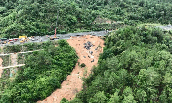 highway-collapse-in-southern-china
