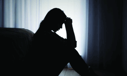 നവജാതശിശുവിനെ താഴേയ്ക്ക് എറിഞ്ഞു കൊലപ്പെടുത്തിയ യുവതിക്ക് കടുത്ത വിഷാദം ; ഗര്‍ഭിണിയായ കാര്യം യുവാവിന് അറിയാമായിരുന്നു ; രണ്ടു മാസമായി പിണക്കത്തിലായിരുന്നു