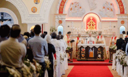 കുര്‍ബാന തര്‍ക്കം വിഴിത്തിരിവിലേക്ക്, മാര്‍ റാഫേല്‍ തട്ടില്‍ ഇന്നു മാര്‍പാപ്പയെ കാണും ; സമവായത്തിനുള്ള സാധ്യത അടഞ്ഞതോടെ മറ്റു പോംവഴികള്‍ വത്തിക്കാന്റെ പരിഗണനയില്‍