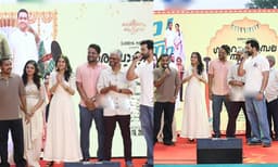 പുതിയ മുഖം വീണ്ടും പാടി പൃഥ്വിരാജ്,രാജുവിന്റെ പാട്ടിന്റെ താളം തെറ്റിച്ച് ബേസില്‍- വീഡിയോ ഏറ്റെടുത്ത് ആരാധകര്‍
