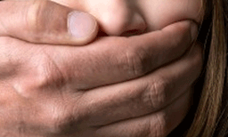 ഉറങ്ങിക്കിടന്ന കുട്ടിയെ തട്ടിക്കൊണ്ടുപോയി പീഡിപ്പിച്ച സംഭവം ; മലയാളം സംസാരിക്കുന്ന മെലിഞ്ഞയാളെ തെരഞ്ഞ് പോലീസ്