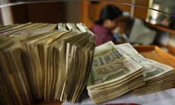 തദ്ദേശ സ്ഥാപനങ്ങള്‍ക്ക് കൂടുതല്‍ പ്രതിസന്ധി ; ട്രഷറിയില്‍ നിന്നും ധനവകുപ്പ് തിരിച്ചയച്ചത് 40,000 ബില്ലുകള്‍