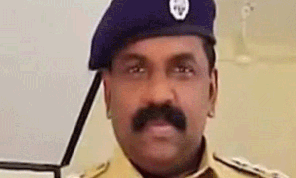 ഗുണ്ടാ നേതാവിന്റെ വീട്ടിലെ വിരുന്ന്; ആലപ്പുഴ ഡിവൈഎസ്പി എം ജി സാബുവിന് സസ്‌പെന്‍ഷന്‍
