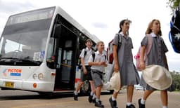 സ്‌കൂള്‍ തുറന്നു; വാഹനാപകടങ്ങള്‍ കുറയ്ക്കാനുള്ള ചില നിര്‍ദ്ദേശങ്ങള്‍...