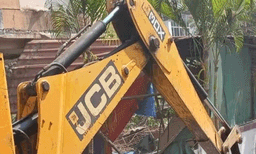 മധ്യപ്രദേശിൽ ബീഫ് കച്ചവടവുമായി ബന്ധപ്പെട്ട് വിവാദം:  11 വീടുകൾ ഇടിച്ചുനിരത്തി
