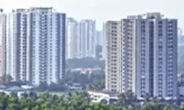 ഡിഎല്‍എഫ് ഫ്‌ളാറ്റിലെ താമസക്കാര്‍ക്ക് വയറിളക്കവും ഛര്‍ദ്ദിയും ; ചികിത്സ തേടിയത് 350 പേരെന്ന് റിപ്പോര്‍ട്ട്