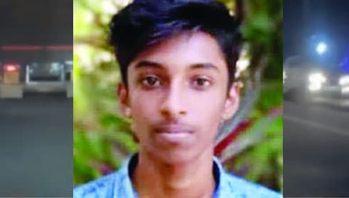 കൂട്ടുകാര്‍ ട്രെയിന് അടിയിലൂടെ ട്രാക്കിന്റെ മറുവശത്തേക്ക് കടന്നു ; ആന്റണി ഗുഡ്‌സിന്റെ ഏണിയിലൂടെ കയറി അപ്പുറത്ത് എത്താന്‍ ശ്രമിച്ചു ; മുകളില്‍ കയറി ഷോക്കേറ്റ് തെറിച്ചു താഴെ വീണു