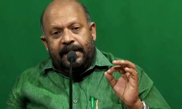 'തൃശൂർ മേയർ പിന്നിൽനിന്ന് കുത്തി', കരുവന്നൂര്‍ ബാങ്കിലെ പ്രശ്നം നേരത്തെ പരിഹരിക്കേണ്ടതായിരുന്നു: വി.എസ് സുനില്‍കുമാര്‍

