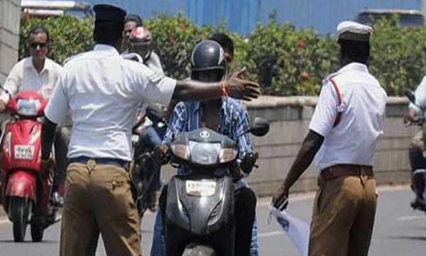 18 വയസ്സില്‍ താഴെ പ്രായമുള്ളവര്‍ വാഹനമോടിച്ചാല്‍ കുടുംബാംഗങ്ങള്‍ക്ക് 25000 രൂപ പിഴ അടയ്‌ക്കേണ്ടി വരുമെന്ന് നോയിഡ പോലീസ്

