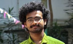 രോഹിത് പെണ്‍കുട്ടികളുടെ ചിത്രങ്ങള്‍ പകര്‍ത്തിയത് എസ്എഫ്‌ഐ യ്ക്ക് വേണ്ടി കോളേജ് യൂണിയന്‍ തിരഞ്ഞെടുപ്പ് പ്രചരണത്തിനിടയില്‍ ; അശ്ലീല കാപ്ഷനോടെ പലഗ്രൂപ്പുകളിലും പ്രചരിപ്പിച്ചു