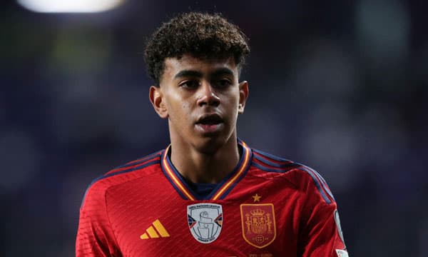 ലാമിന്‍ യമാലിനെ 90 മിനിറ്റും കളിപ്പിച്ചത് കുഴപ്പമാകുമോ? ജര്‍മ്മനിയിലെ ഈ തൊഴില്‍നിയമമാണ് കുഴപ്പമുണ്ടാക്കുന്നത്