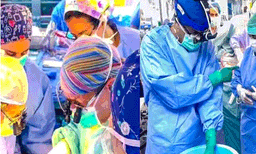  24 മണിക്കൂറിനുള്ളിൽ മൂന്ന് രോഗികളിൽ വിജയകരമായി ഹൃദയമാറ്റിവെക്കൽ ശസ്ത്രക്രിയ നടത്തി