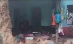 അതിശക്തമായ മഴയില്‍ വീടിന്റെ ഭിത്തിയിടിഞ്ഞുവീണു ; പാലക്കാട് അമ്മയ്ക്കും മകനും ദാരുണാന്ത്യം