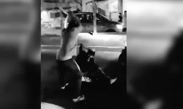 വൈഎസ്ആര്‍ കോണ്‍ഗ്രസിന്റെ യുവജനനേതാവിനെ നടുറോഡില്‍ വെട്ടിക്കൊന്നു ; കൈകള്‍ രണ്ടും മുറിച്ചുമാറ്റി, ശേഷം കഴുത്തില്‍വെട്ടി