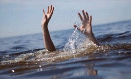  മര്യനാട് വള്ളം മറിഞ്ഞ് മത്സ്യത്തൊഴിലാളി മരിച്ചു