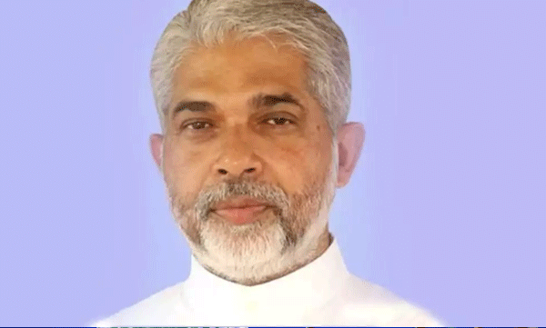 മൂവാറ്റുപുഴയിൽ പള്ളി വികാരി തൂങ്ങി മരിച്ച നിലയിൽ

