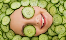 വീട്ടിലിരുന്ന് മുഖം മിനുക്കാന്‍...!