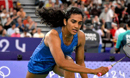 ഷൂട്ടിങ്; ഇന്ത്യയുടെ സ്വപ്‌നില്‍ കുസാലെ ഫൈനലില്‍, പി വി സിന്ധു പ്രീക്വാര്‍ട്ടറില്‍ കടന്നു
