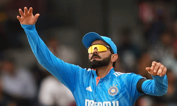  ഗെയ്ക് വാദിന് ആദരം; ഇന്ത്യന്‍ താരങ്ങള്‍ കളത്തിലെത്തിയത് കറുത്ത ആം ബാന്‍ഡ് ധരിച്ച്‌
