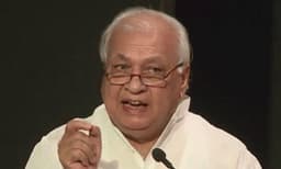 വയനാട് ദുരന്തത്തെ ദേശീയ ദുരന്തമായി പ്രഖ്യാപിക്കണമെന്ന് ആവശ്യപ്പെടും ; ആരിഫ് മുഹമ്മദ് ഖാൻ