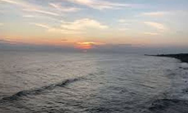 തൃശൂരിലെ കോടതിമുറിയില്‍ വൈദ്യൂതി മുടങ്ങിയ തക്കത്തില്‍ പ്രതി മുങ്ങി; കന്യാകുമാരിയില്‍ നിന്നും മോഷ്ടിച്ച ബോട്ടില്‍ ശ്രീലങ്കയിലേക്ക് കടക്കാനുള്ള ശ്രമത്തിനിടയില്‍ കടലില്‍ ശ്രീലങ്കന്‍ നാവികസേന പിടികൂടി
