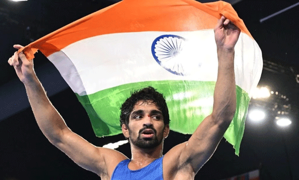 ഒളിംപിക്‌സില്‍ വെങ്കലം; അമന്‍ സെഹ്‌രാവത്തിന്‌ റെയില്‍വേയില്‍ സ്ഥാനക്കയറ്റം
