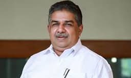 ഹേമ കമ്മറ്റി റി​പ്പോര്‍ട്ട് പുറത്തുവിടുന്ന കാര്യത്തില്‍ എതിര്‍പ്പില്ല ; സര്‍ക്കാരിനും സാംസ്ക്കാരിക വകുപ്പിനും റോളില്ലെന്ന് സജി ചെറിയാന്‍