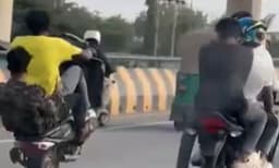 ബംഗളൂരു നഗരത്തില്‍ യുവാക്കളുടെ കൂട്ട ബൈക്ക് സ്റ്റണ്ട്: പിന്നീട് സംഭവിച്ചത്.., വൈറലായി വീഡിയോ
