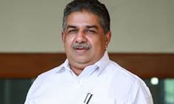 ആരോപണം തെളിഞ്ഞാല്‍ നടപടി ഉറപ്പ് ; നിലപാടില്‍ അയവ് വരുത്തി സജിചെറിയാന്റെ പോസ്റ്റ്