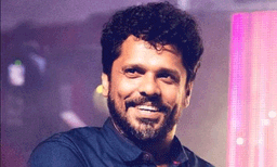 ‘അമ്മയിൽ വിലക്കിയവരെയും പുറത്ത് പോയവരെയുമെല്ലാം തിരികെ കൊണ്ടു വരണം’: ആഷിഖ് അബു
