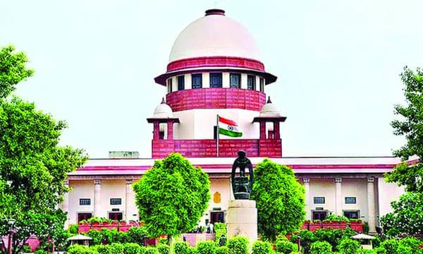 നടിയെ പീഡിപ്പിച്ചെന്ന കേസ്: ബൈജു പൗലോസിന്റെ വിസ്‌താരപ്പകര്‍പ്പ്‌ മുഴുവനും ഹാജരാക്കാന്‍ നിര്‍ദ്ദേശം, നൂറുദിവസം പിന്നിട്ടതില്‍ ആശ്‌ചര്യപ്പെട്ട്‌ സുപ്രീംകോടതി