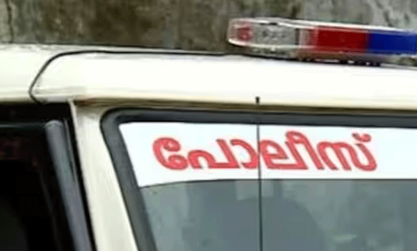 കോഴിക്കോട് മൂന്നര വയസുകാരിയെ ലൈംഗികമായി പീഡിപ്പിച്ച കേസിൽ കുട്ടിയുടെ പിതാവ് അറസ്റ്റിൽ